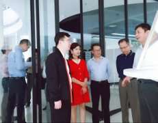 广东省工业和信息化局莅临郑州晟睿食品科技研发有限公司调研制造业创新中心建设情况 